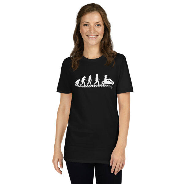 T-shirt unisexe Évolution de l’homme – Du singe au pilote de kart