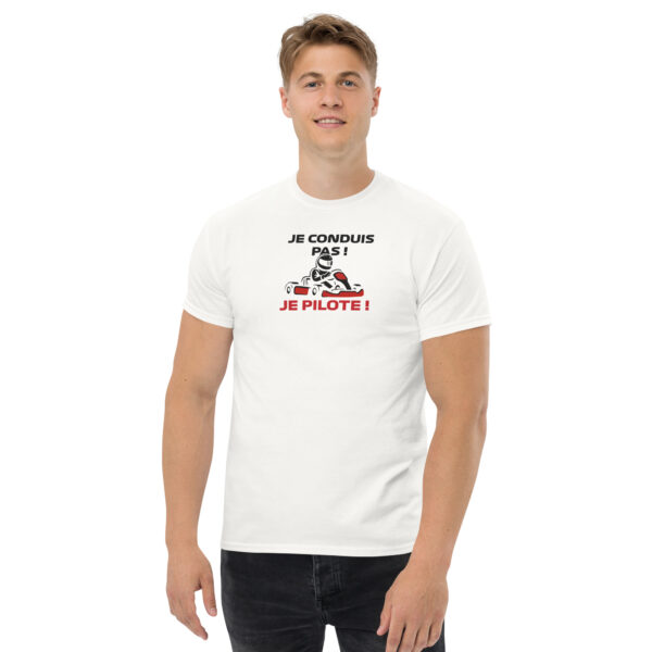 T-shirt unisexe blanc Je conduis pas je pilote – Image 2